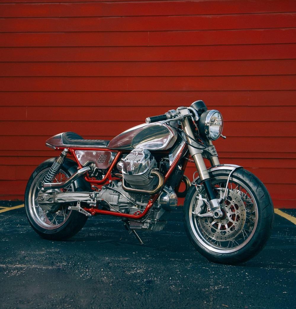 Крэйг Роадсмит: кафе рейсер Moto Guzzi V9 Turbo
