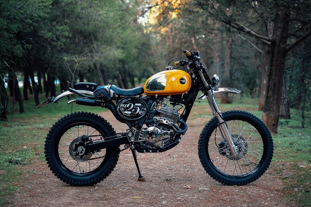 Urban Mechanics: скрэмблер Honda XR250 Silver Sand