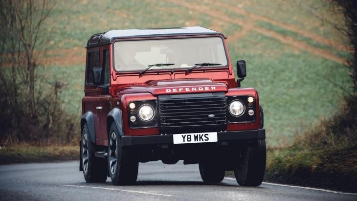 Внедорожник Land Rover Defender получил самую мощную версию в истории