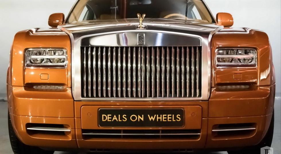 В ОАЭ выставили на продажу эксклюзивный экземпляр Rolls-Royce Phantom Coupe