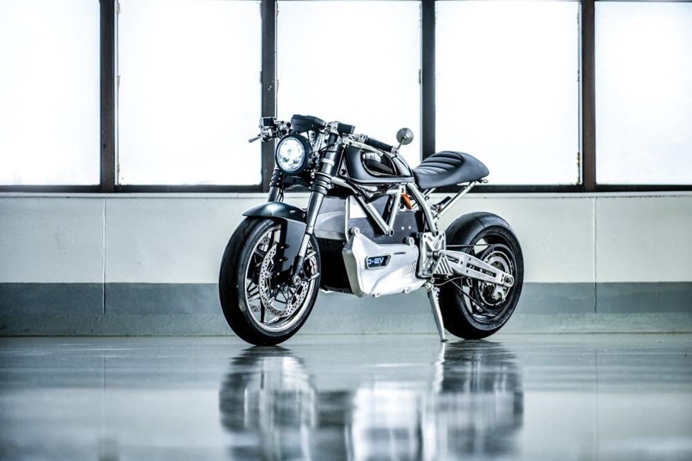 Natapichat: электрический кафе рейсер D-EV на базе Ducati Scrambler