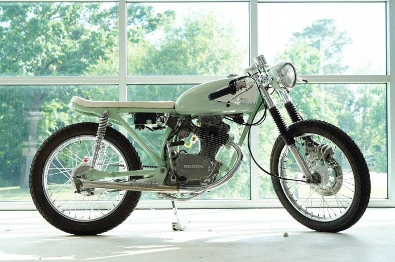 Дженни Лоусон: брэт-кастом Honda CB125 «Biff.»