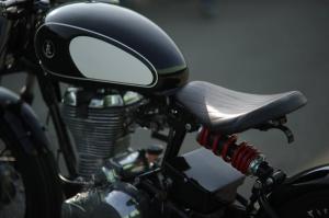 2018 Royal Enfield Classic 500 by KR Customs