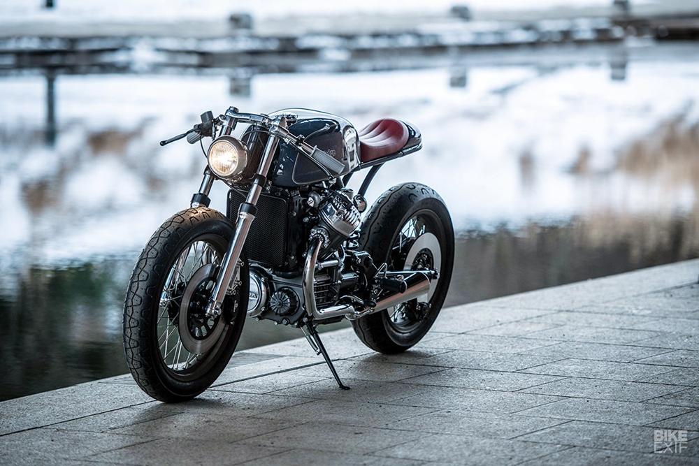 Wedge Motorcycle: кафе рейсер Honda GL400 1981