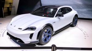 2018 Porsche Mission E Cross Turismo