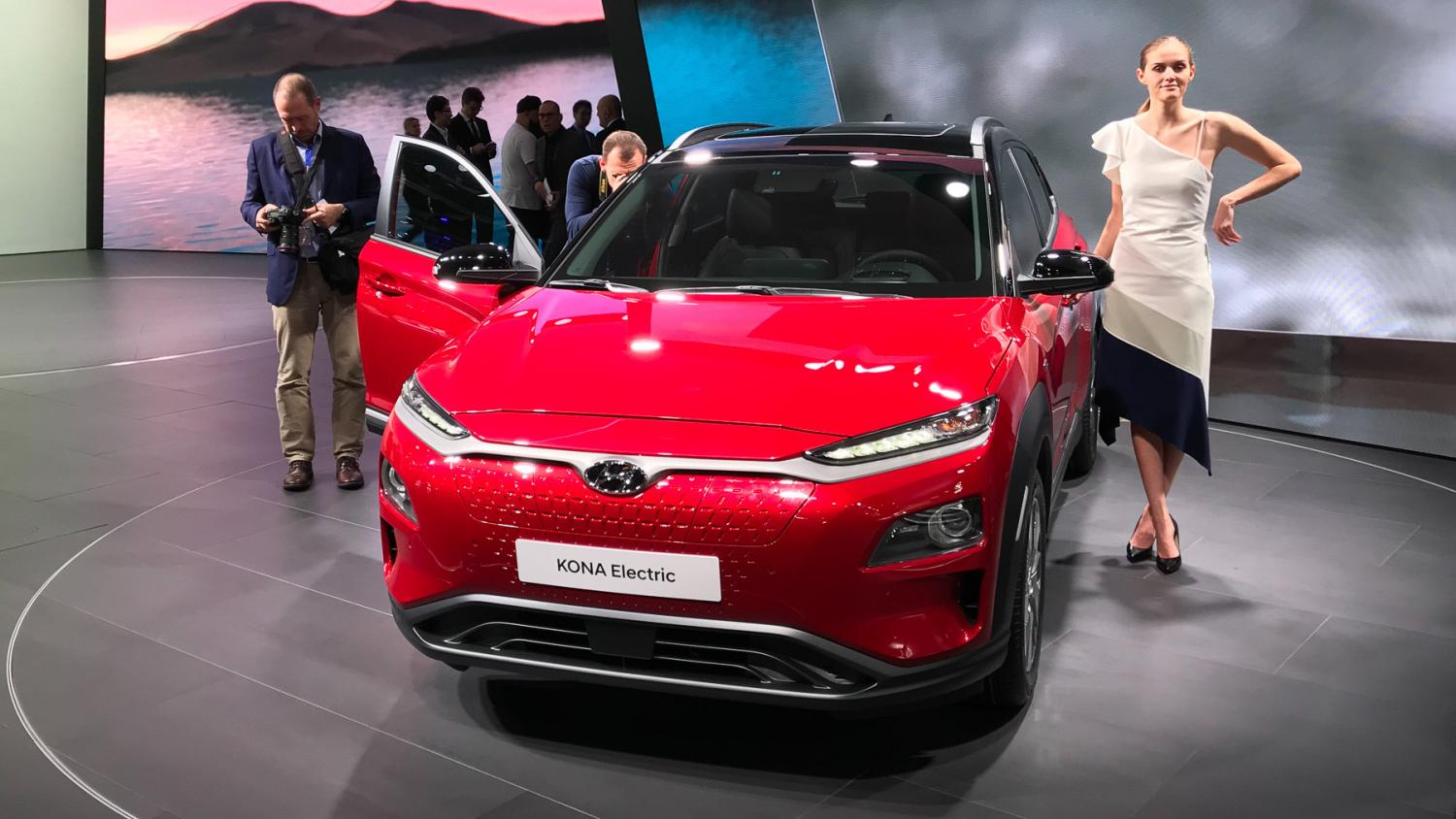 Кроссовер Hyundai Kona получил полностью электрическую версию