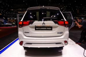 2018 Mitsubishi Outlander PHEV