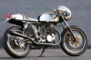 2018 Yamaha SR400 by Moto Kobo Teapo