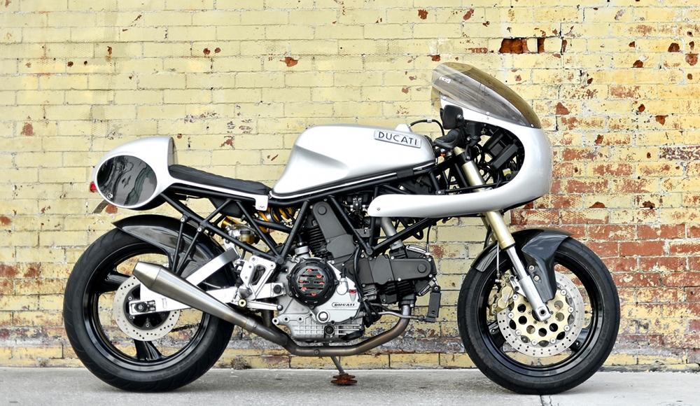 Жоао Чавес: кафе рейсер Ducati 900SS