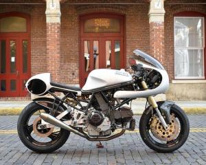 1997 Ducati 900SS by Joao Chavez