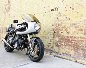 1997 Ducati 900SS by Joao Chavez
