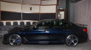 2018 BMW M550i xDrive by Abu Dhabi Motors