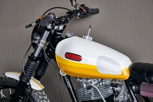 2018 Yamaha SR500 by Daniel Peter