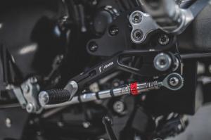 2018 Triumph Thruxton R by deBolex