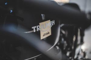 2018 Triumph Thruxton R by deBolex