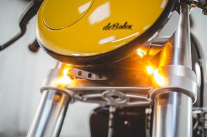2018 Triumph Thruxton R by deBolex