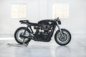 2018 Triumph Thruxton R by deBolex