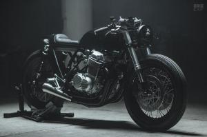 Hookie Co.: кафе рейсер Honda CB750 Wolf