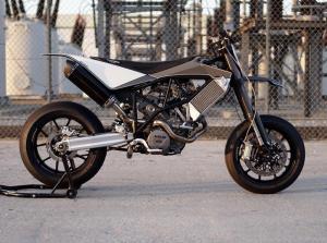 Hazan Motorworks: мотард KTM 950SMR