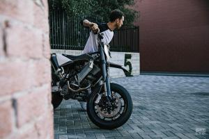 2005 KTM 950SMR by Hazan Motorworks