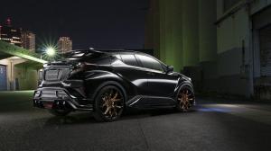 2018 Toyota C-HR Hybrid by Wald