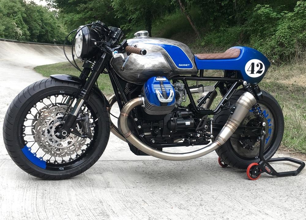 Fuhrer Moto: кафе рейсер Moto Guzzi V9