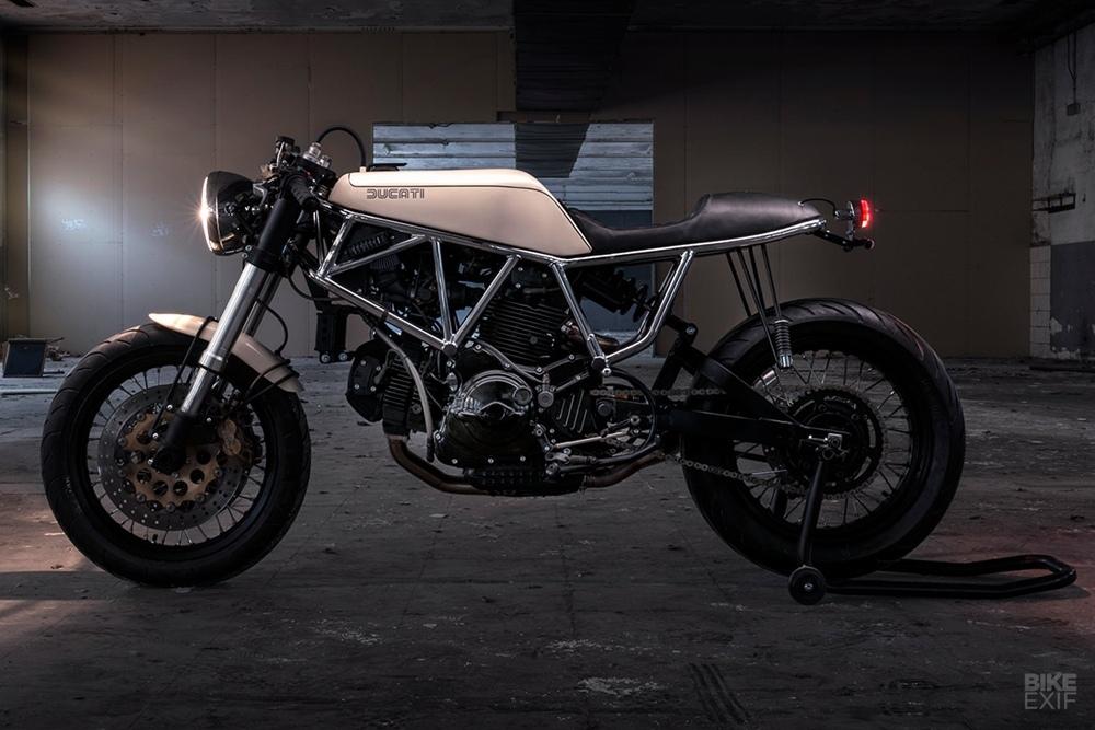 Ad Hoc: кафе рейсер Ducati 900SS