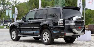 2018 Mitsubishi Pajero
