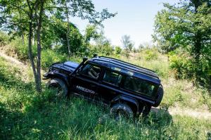 2018 Land Rover Defender 110 by Ares Design