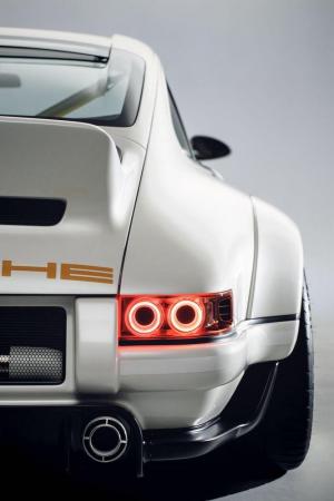 2018 Porsche 911 DLS by Singer