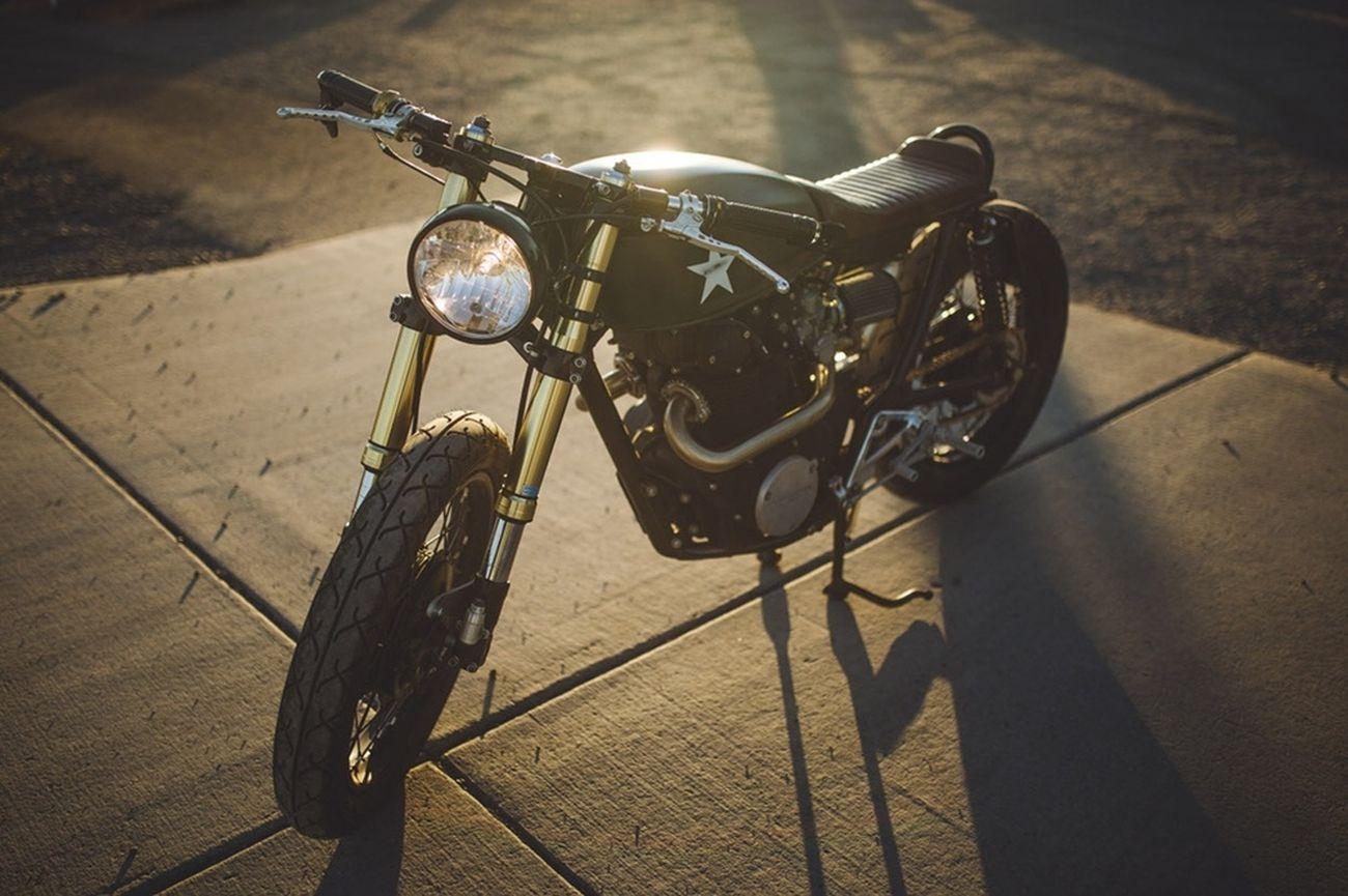 Spoken Moto: кафе рейсер Honda CB450 Wart Hog