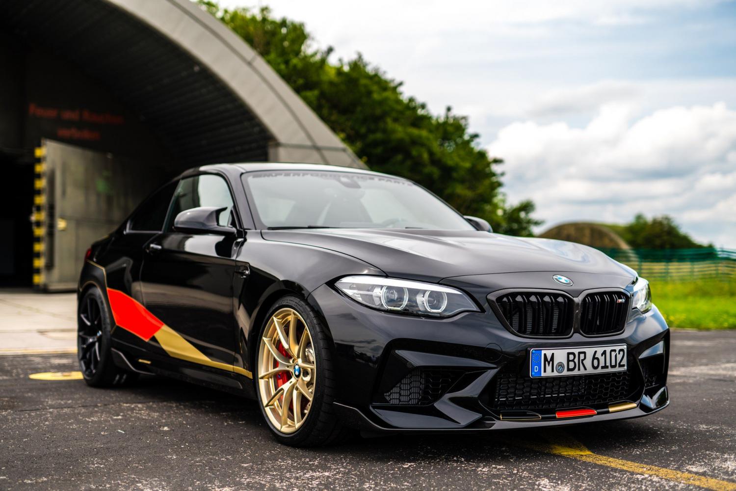 Немцы посвятили спецверсию BMW M2 Competition чемпионату мира по футболу