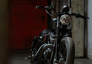 2018 Harley-Davidson Iron 883 by Mutt Motorcycles