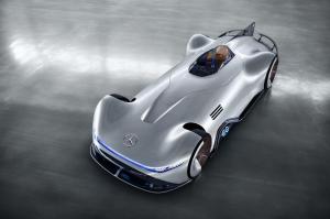 Концерн Mercedes-Benz презентовал 750-сильный электрокар EQ Silver Arrow