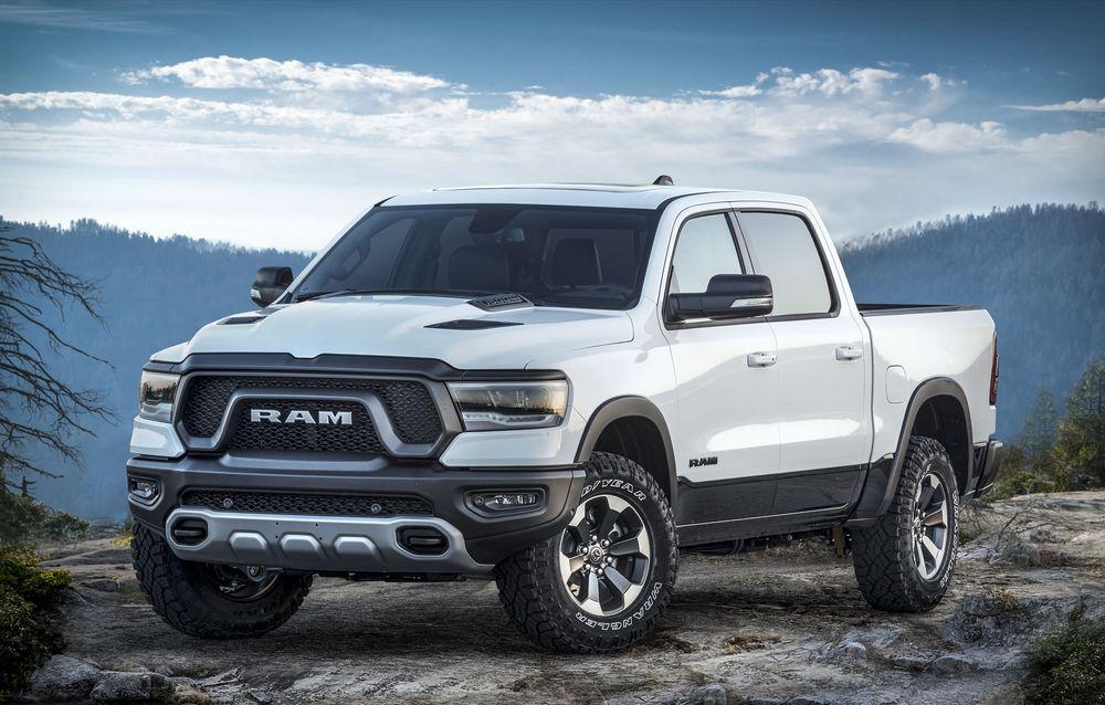 Внедорожный пикап Ram 1500 стал роскошнее