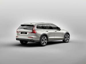 2018 Volvo V60 T5 Cross Country