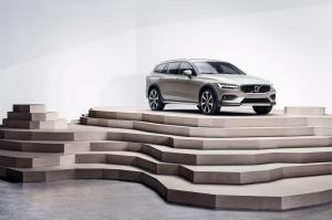 2018 Volvo V60 T5 Cross Country