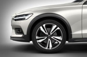 2018 Volvo V60 T5 Cross Country