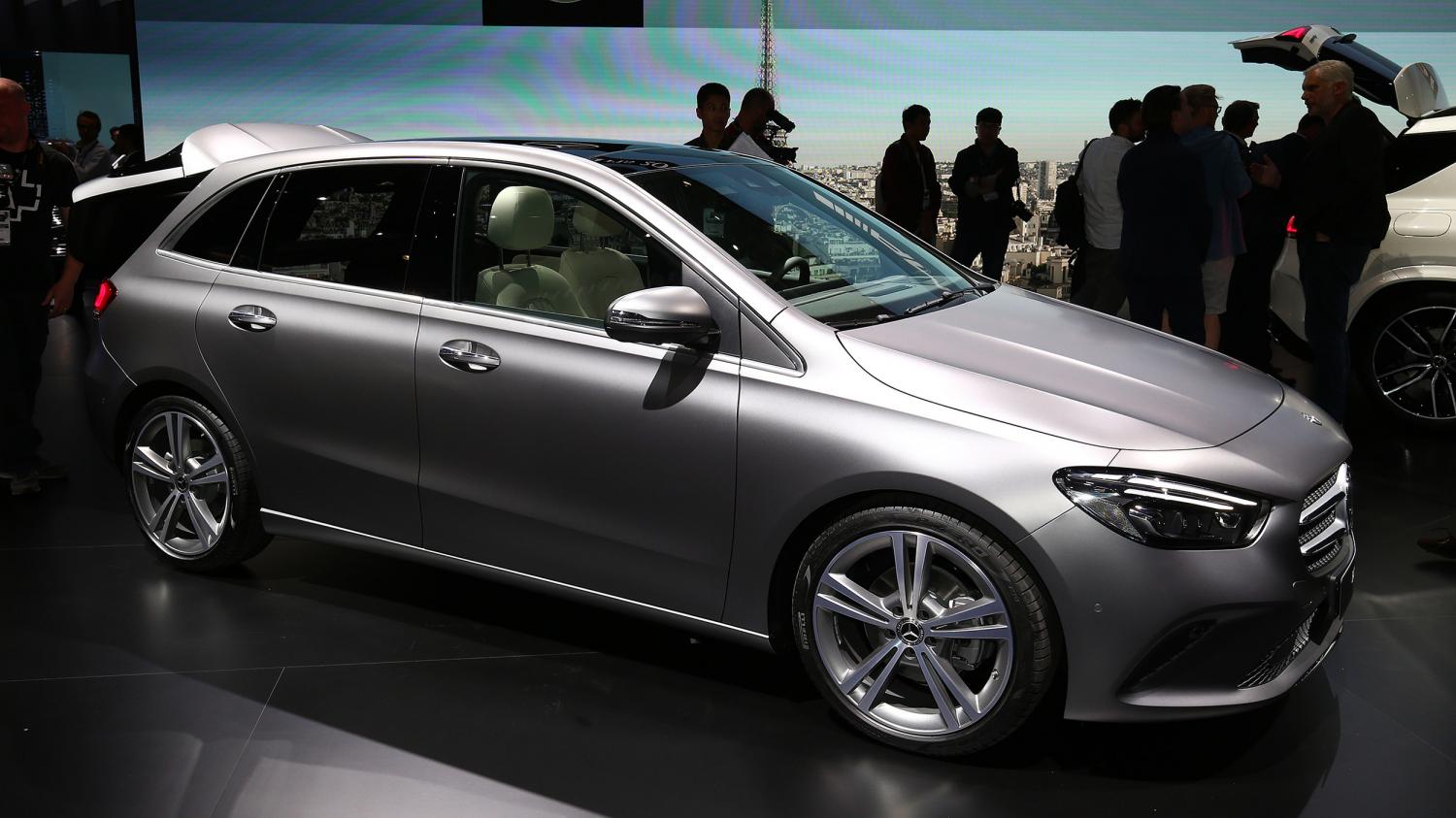 Новый Mercedes B-Class получил систему полуавтоматического управления