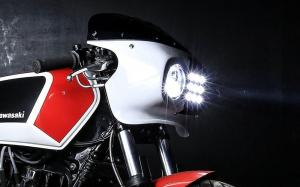 2018 Kawasaki GPz550 by Oil, Sweat & Gears