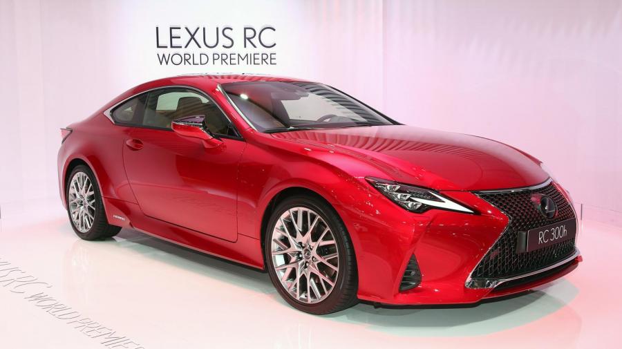 Lexus модернизировал купе RC