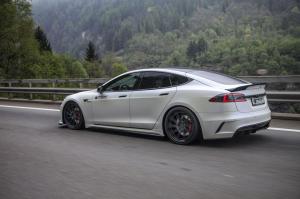 2017 Tesla Model S P100D by Prior Design
