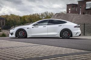 2017 Tesla Model S P100D by Prior Design