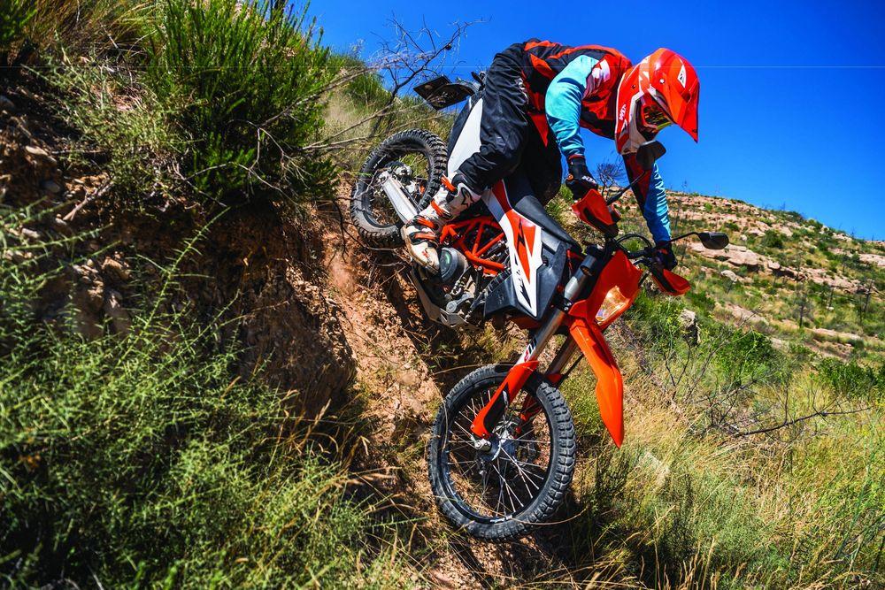 Обновленный мотоцикл KTM 690 Enduro R