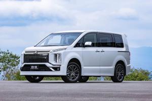 2018 Mitsubishi Delica D:5 Urban Gear