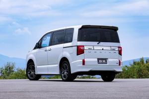 2018 Mitsubishi Delica D:5 Urban Gear