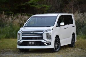 2018 Mitsubishi Delica D:5 Urban Gear