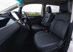 2018 Mitsubishi Delica D:5 Urban Gear