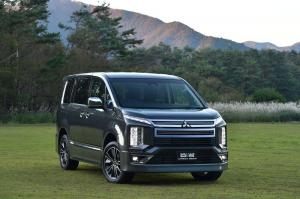 2018 Mitsubishi Delica D:5 Urban Gear