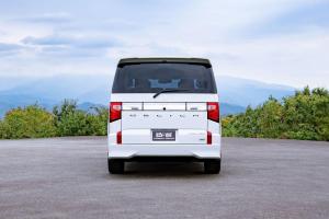2018 Mitsubishi Delica D:5 Urban Gear